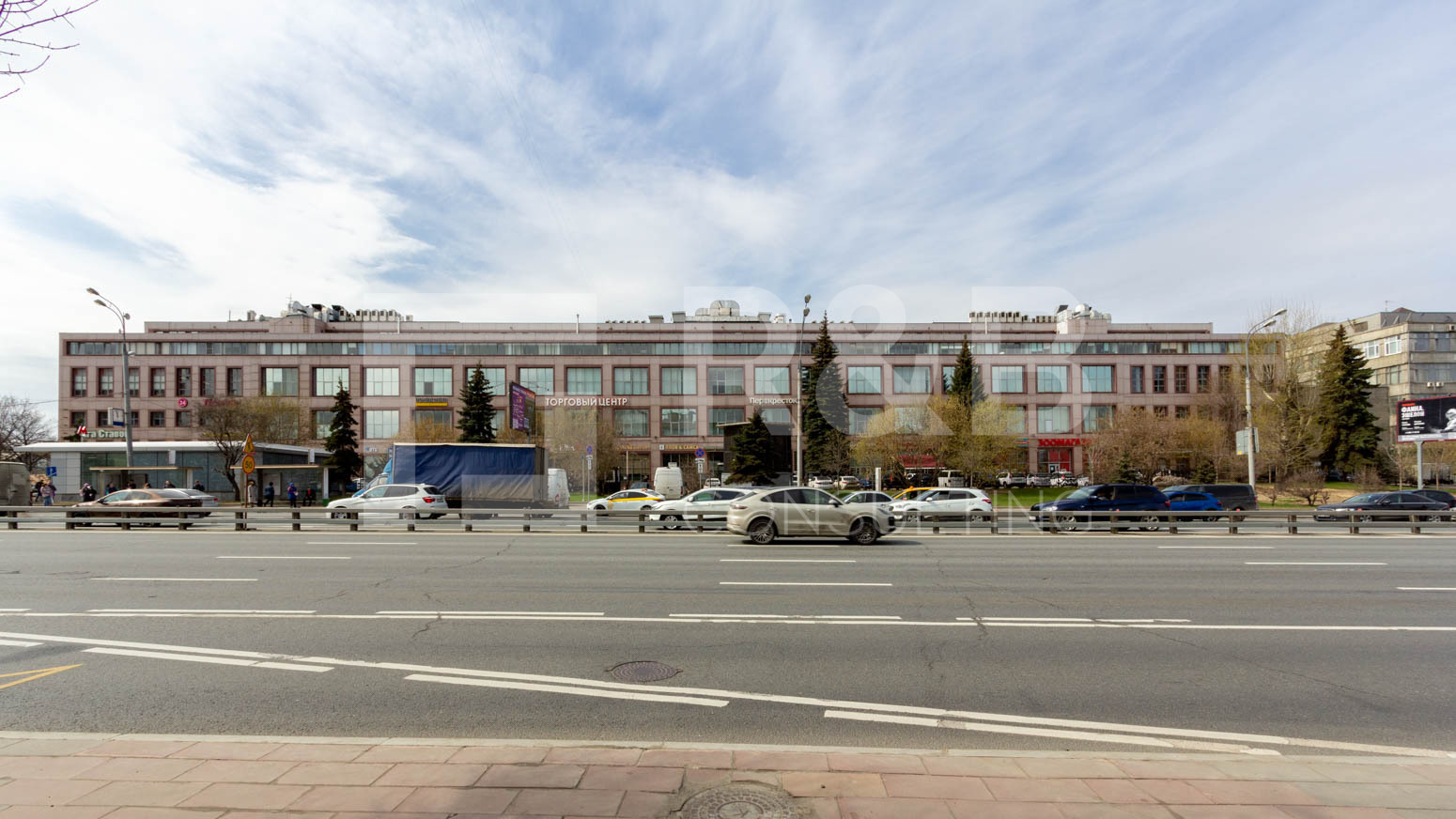 Варшавская Плаза